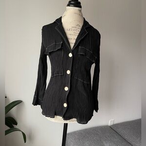 Zara pleated shirt with white stitches